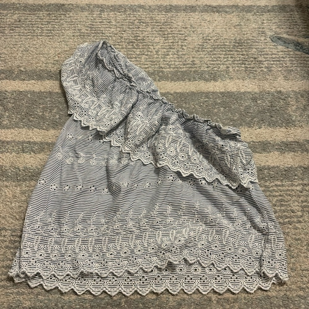 American eagle off the shoulder